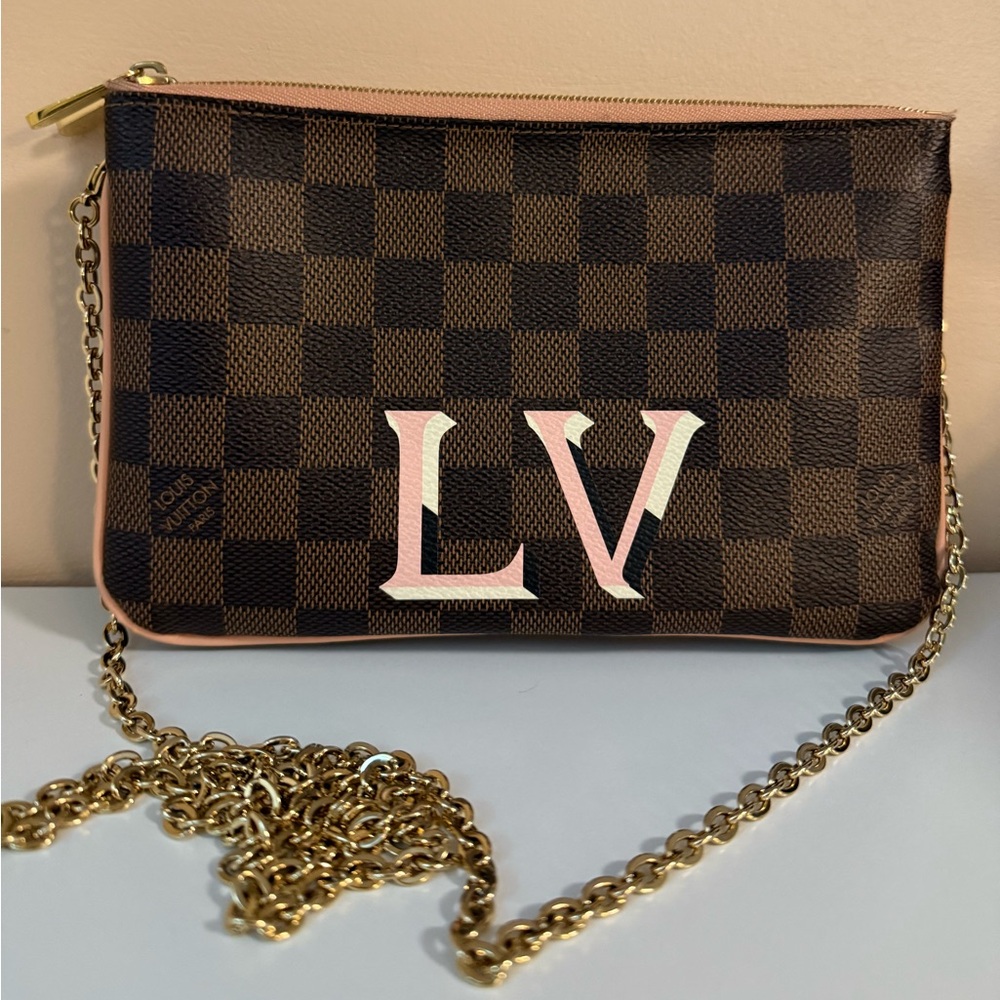 Louis Vuitton Double Zip Pochette